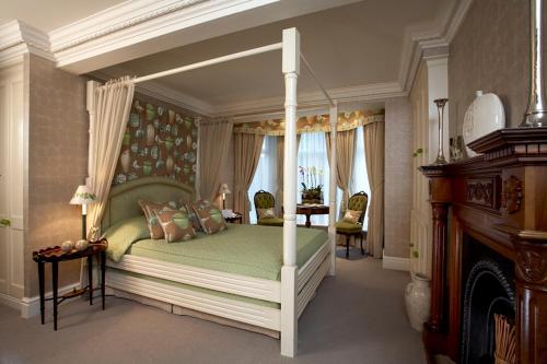 The White House Manor — 4-Star Luxury Hotel in Prestbury, United Kingdom