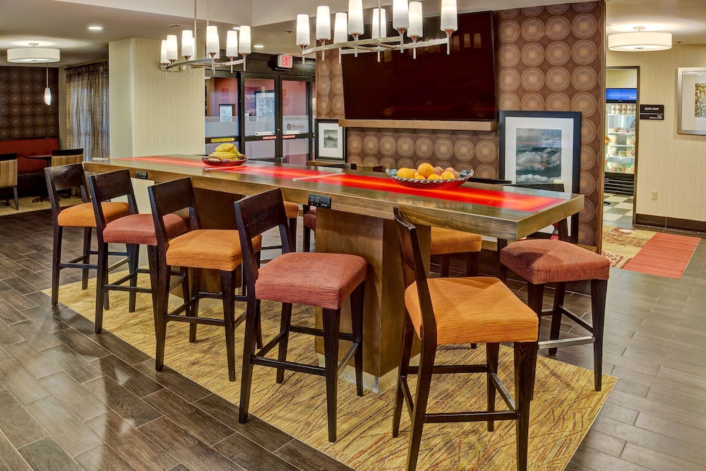 Hampton Inn Houston Baytown - photo 2