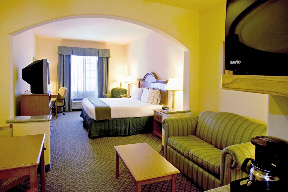 Holiday Inn Express & Suites Rio Grand by IHG - photo 8