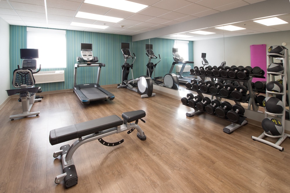 Holiday Inn Express & Suites Worthington by IHG - photo 25