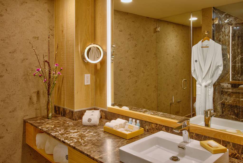 Galeria Plaza Irapuato Loft Bathroom
