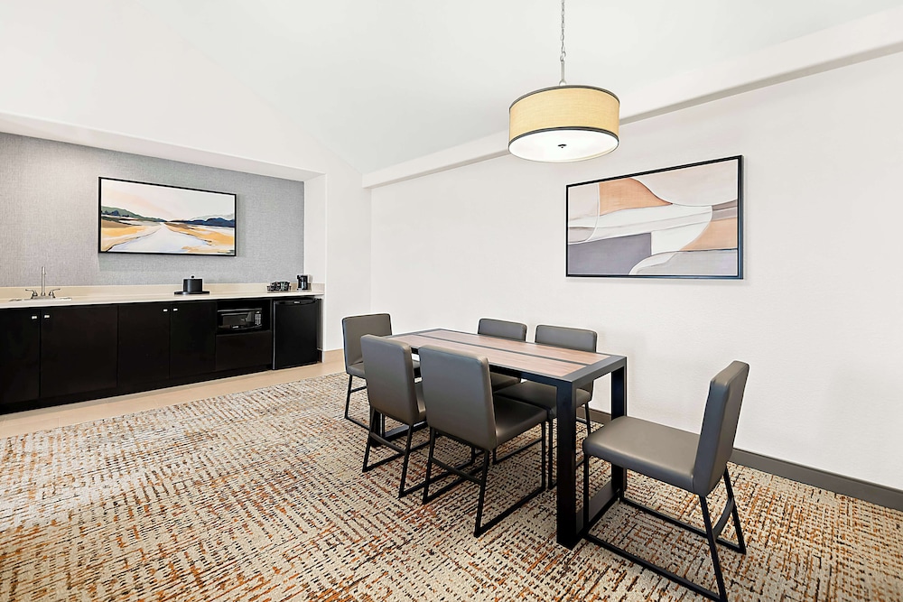 Hampton Inn Morgan Hill - photo 20
