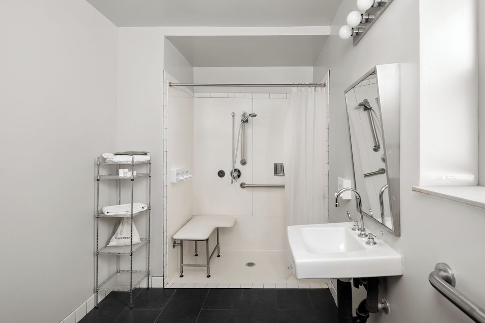 The Coachman Hotel - photo 67