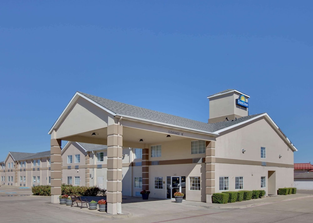 Days Inn by Wyndham Mesquite Rodeo TX - photo 4