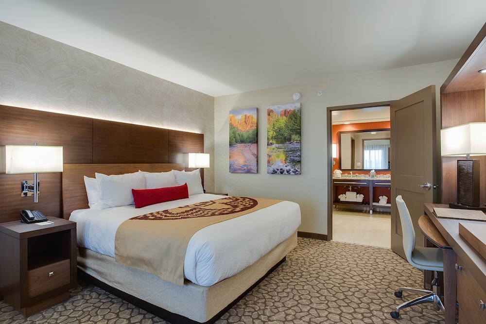 Cliff Castle Casino Hotel - photo 13