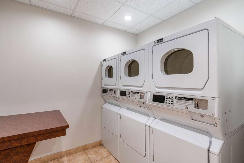 La Quinta Inn & Suites by Wyndham Rifle - photo 27