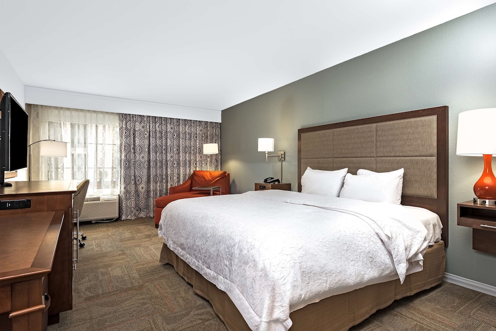 Hampton Inn & Suites Florence Center - photo 11