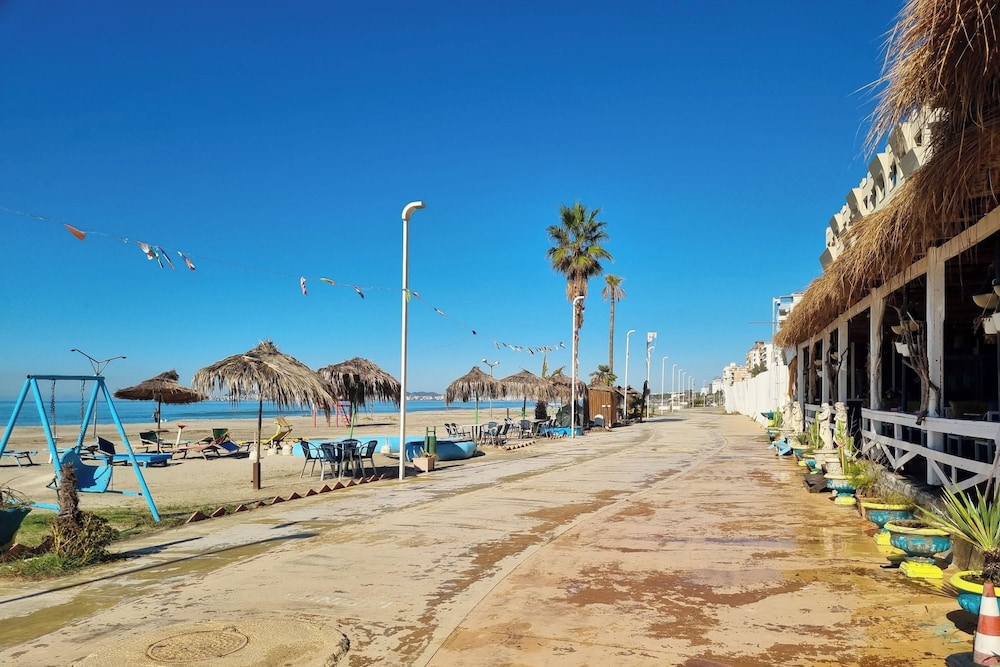 Happy Stay Apartment by the Sea 093 — 4-Star Luxury Hotel in Golem, Albania
