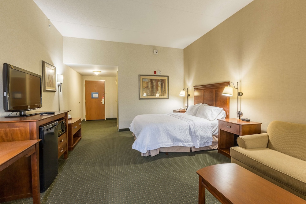 Hampton Inn Sidney - photo 8