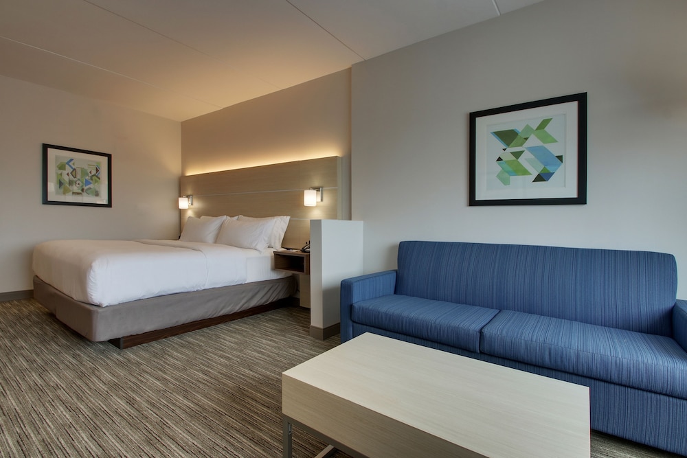 Holiday Inn Express and Suites Elizabethtown North by IHG - photo 8