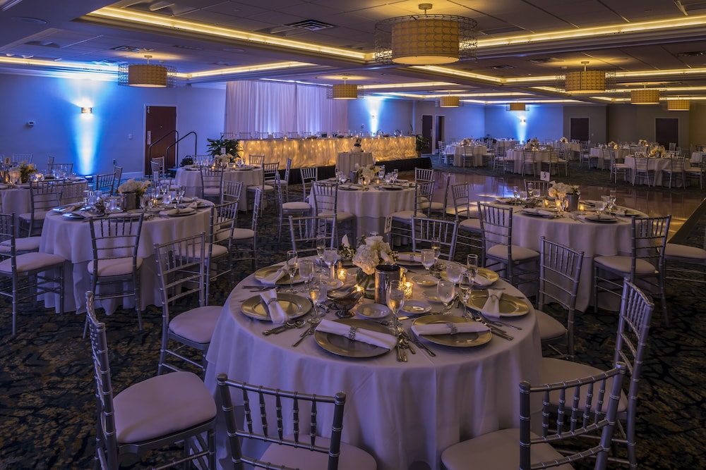 Crowne Plaza Suites Pittsburgh South by IHG - photo 53