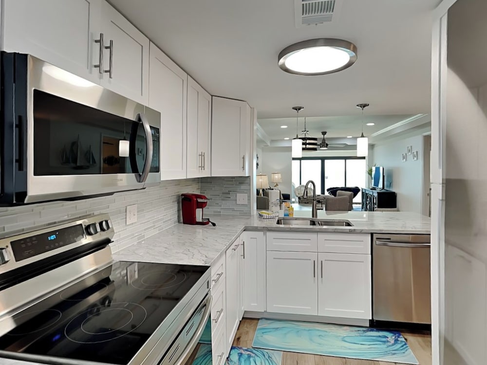 Gulf Tower #12C by Southern Vacation Rentals - photo 8