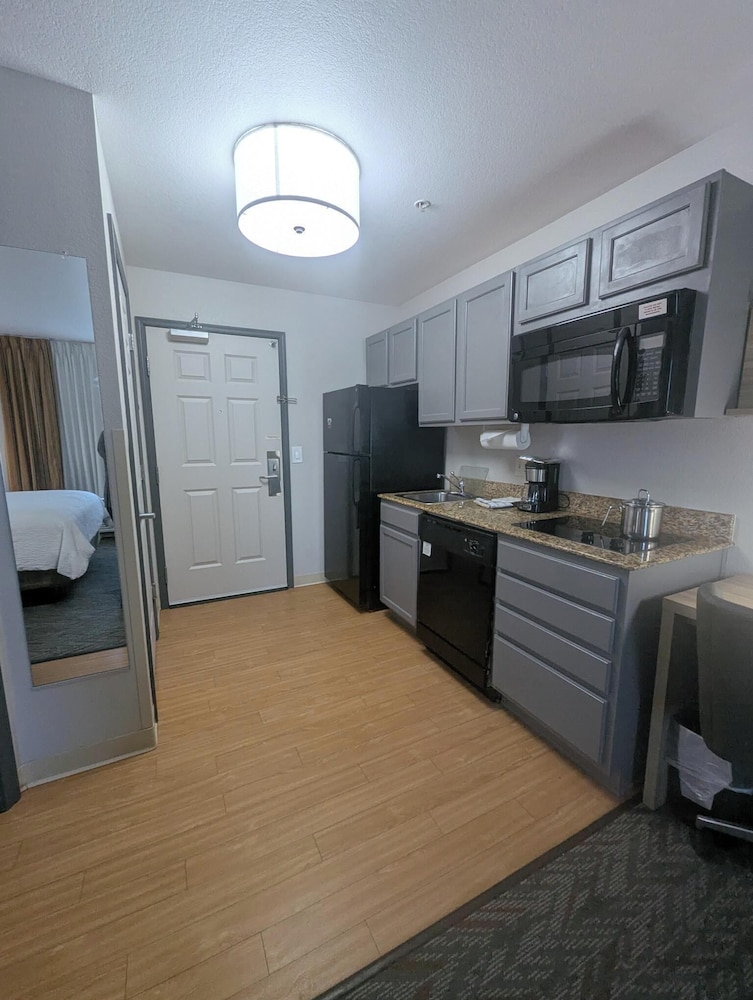Candlewood Suites Loveland by IHG - photo 30
