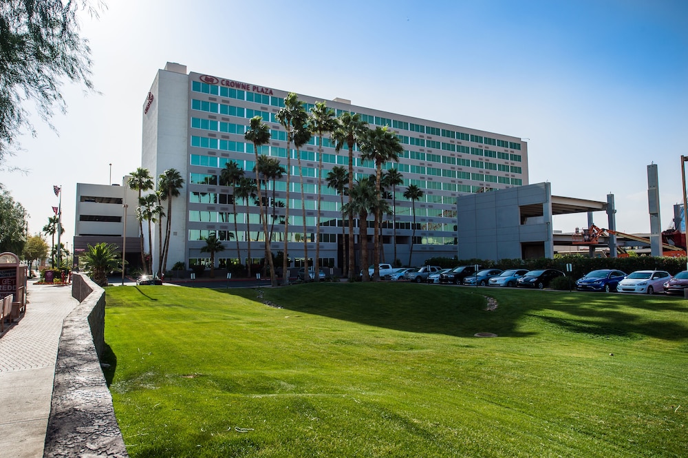 Crowne Plaza Phoenix Airport PHX by IHG - photo 80