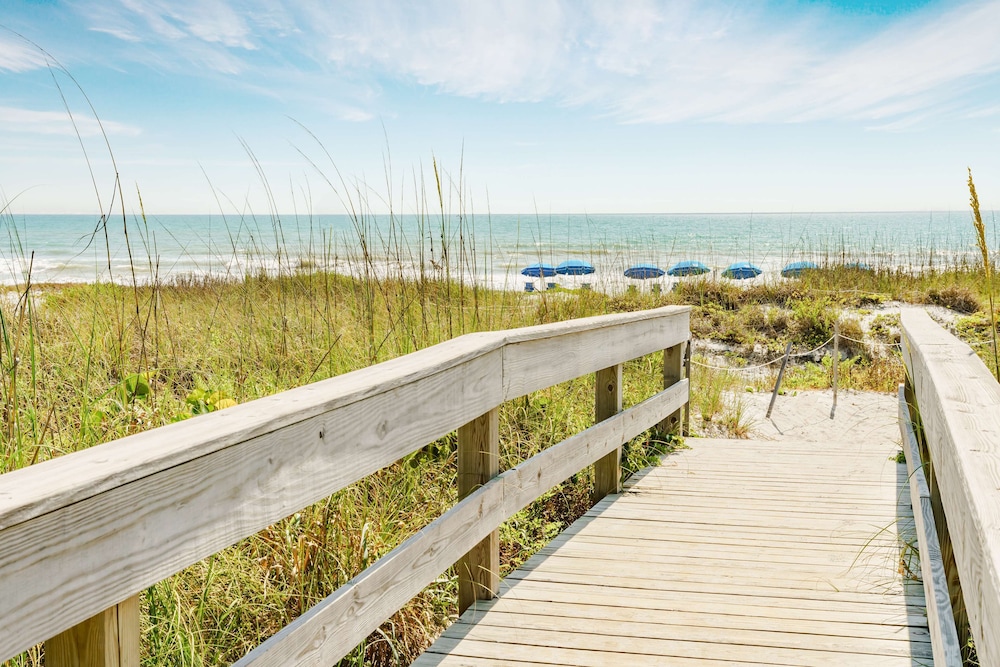 Hilton Garden Inn Cocoa Beach Oceanfront - photo 62