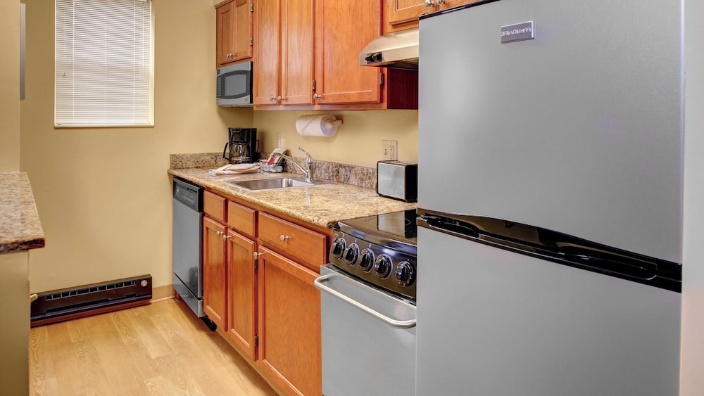 Towneplace Suites By Marriott Cleveland Westlake - photo 12