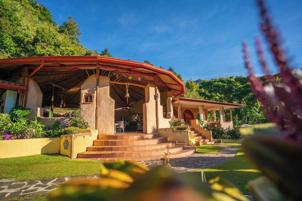 Rio Chirripo — 4-Star Luxury Hotel in San Jose, Costa Rica
