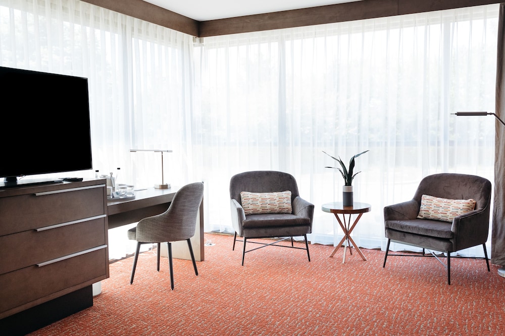 Revel Hotel Des Moines Urbandale Tapestry Collection by Hilton - photo 36