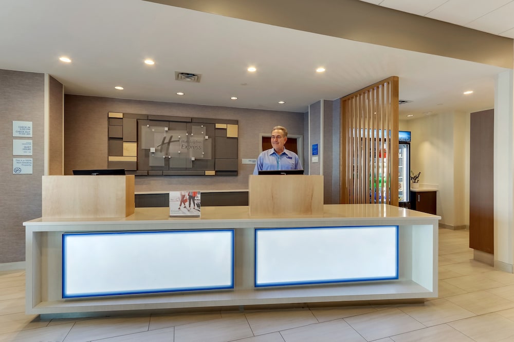 Holiday Inn Express Wilmington Porters Neck - photo 58