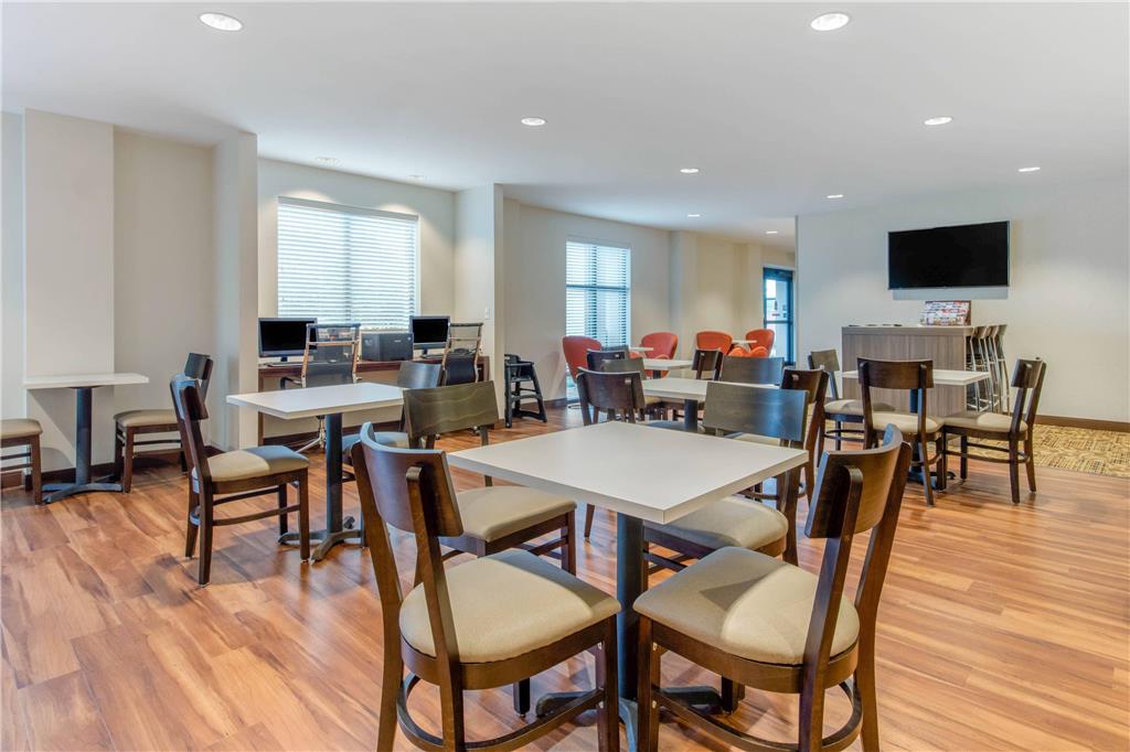 MainStay Suites St. Louis Airport - photo 23