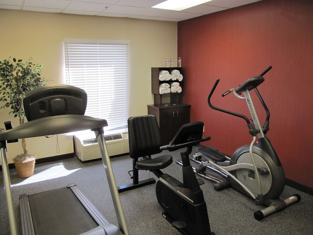 Hampton Inn Lindale Tyler - photo 28