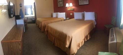 Springdale Inn - photo 4