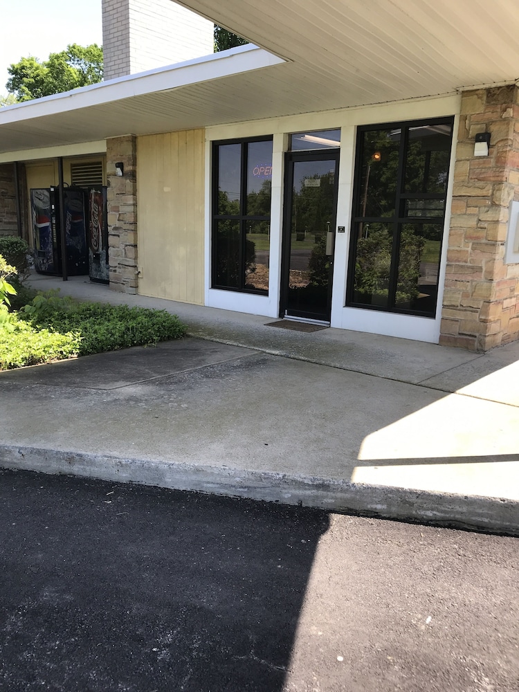 Allenwood Motel - photo 34