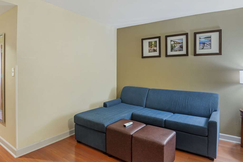 Comfort Suites At Virginia Center Commons - photo 28