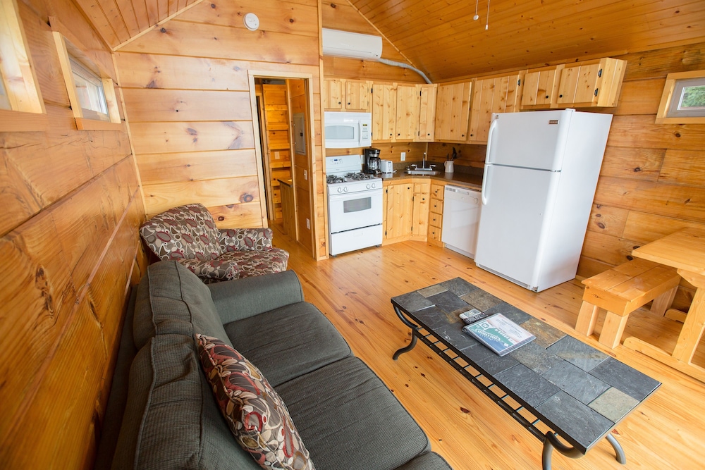 Edinboro Lake Resort Cabins - photo 43