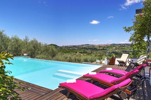 Luxury Villa Lanuvio Piscina e Hammam by Flatinrome — 4-Star Luxury Hotel in Lanuvio, Italy