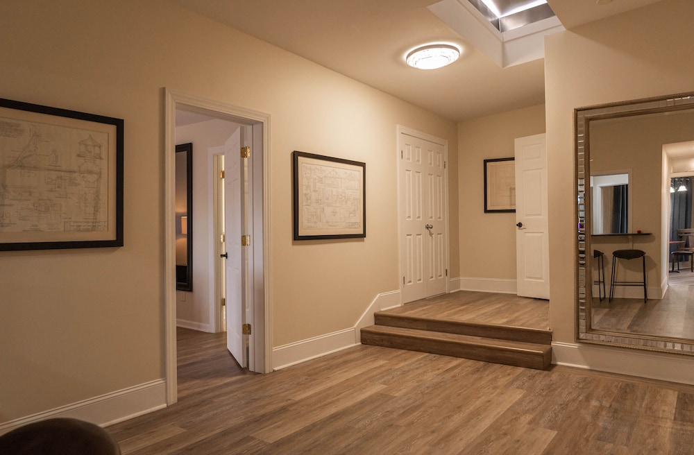The Inn at Crestwood - photo 25