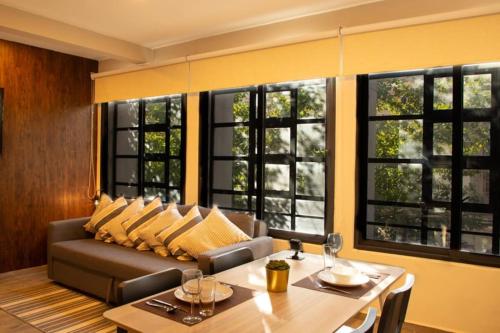 202 Walk the City Center 1bdrm 2bath AC Apt — 4-Star Luxury Hotel in Mexico City, Mexico