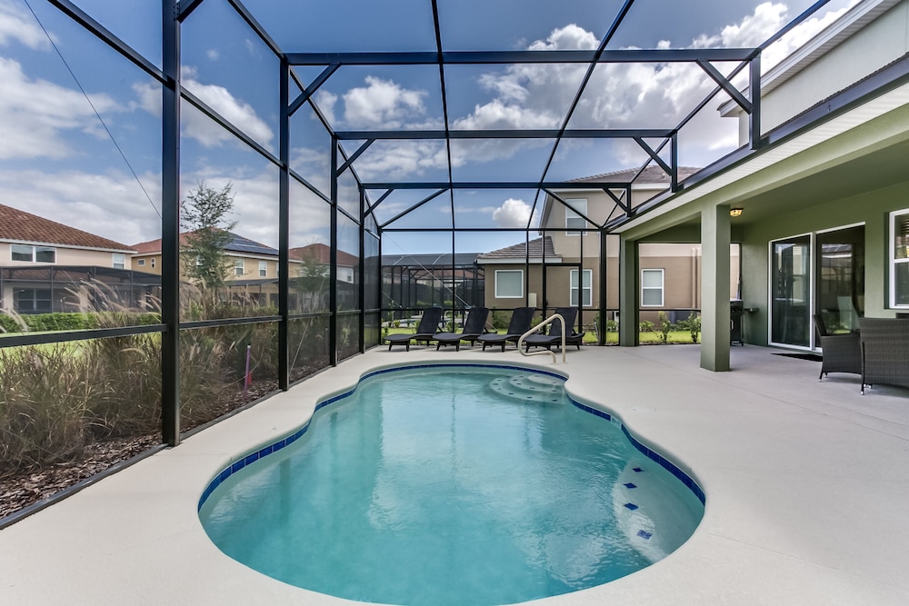 Solterra Resort 5 Bedroom Villa - photo 44