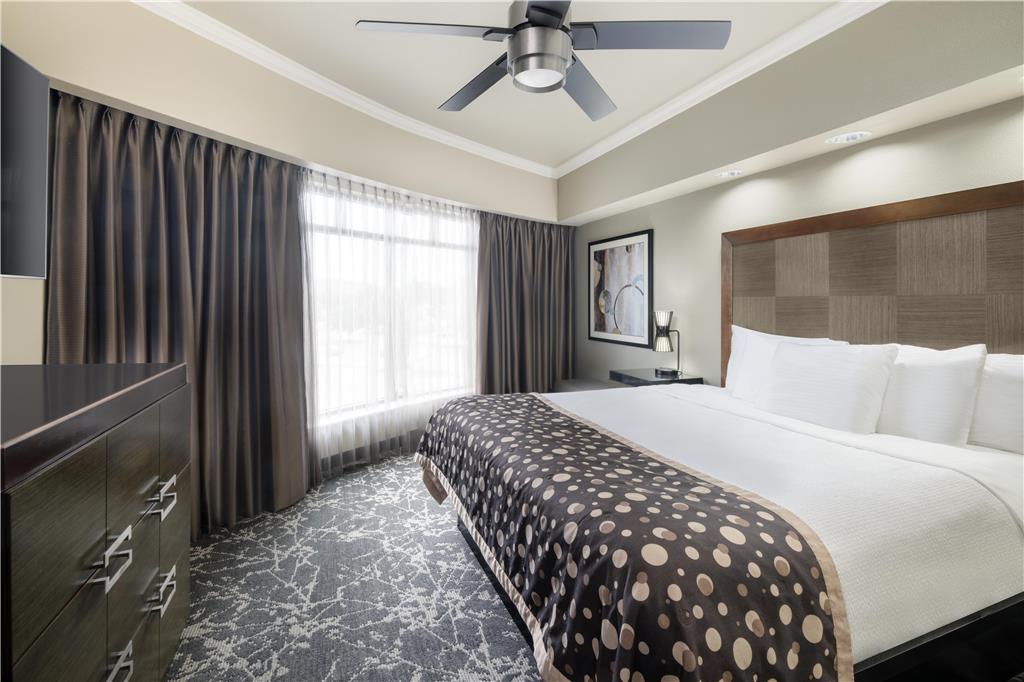 Best Western Premier Crown Chase Inn & Suites - photo 7