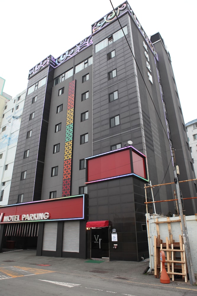 V Hotel - carbon neutral hotel in Busan