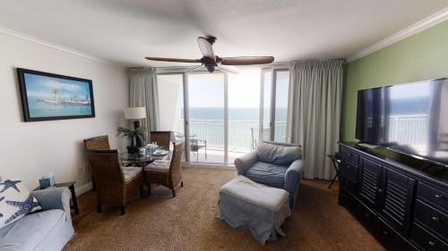 Emerald Beach 1535 - featured photo