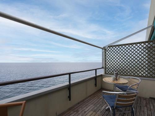 Apartment Bolla sul Mare by Interhome — 4-Star Luxury Hotel in Ospedaletti, Italy