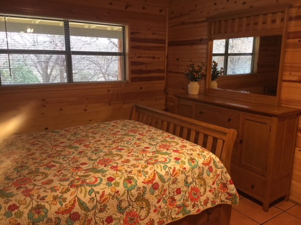 Frio Springs Lodges - photo 15