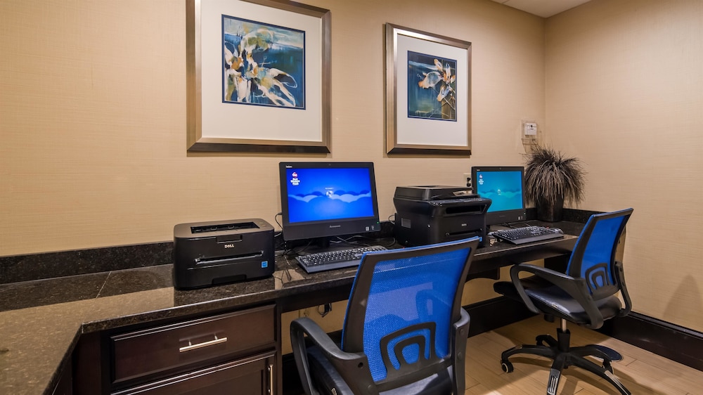 Holiday Inn & Suites Columbia NE Ft Jackson Area by IHG - photo 46