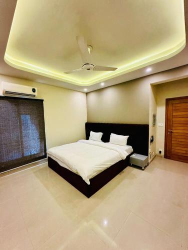 Luxury 2 Bedroom Apartment F11 Islamabad — 5-Star Luxury Hotel in Islamabad, Pakistan