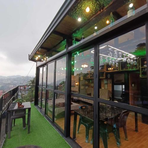 Holyghost Veranda Baguio Transient Guest House 42 step rooftop — 4-Star Luxury Hotel in Baguio, Philippines