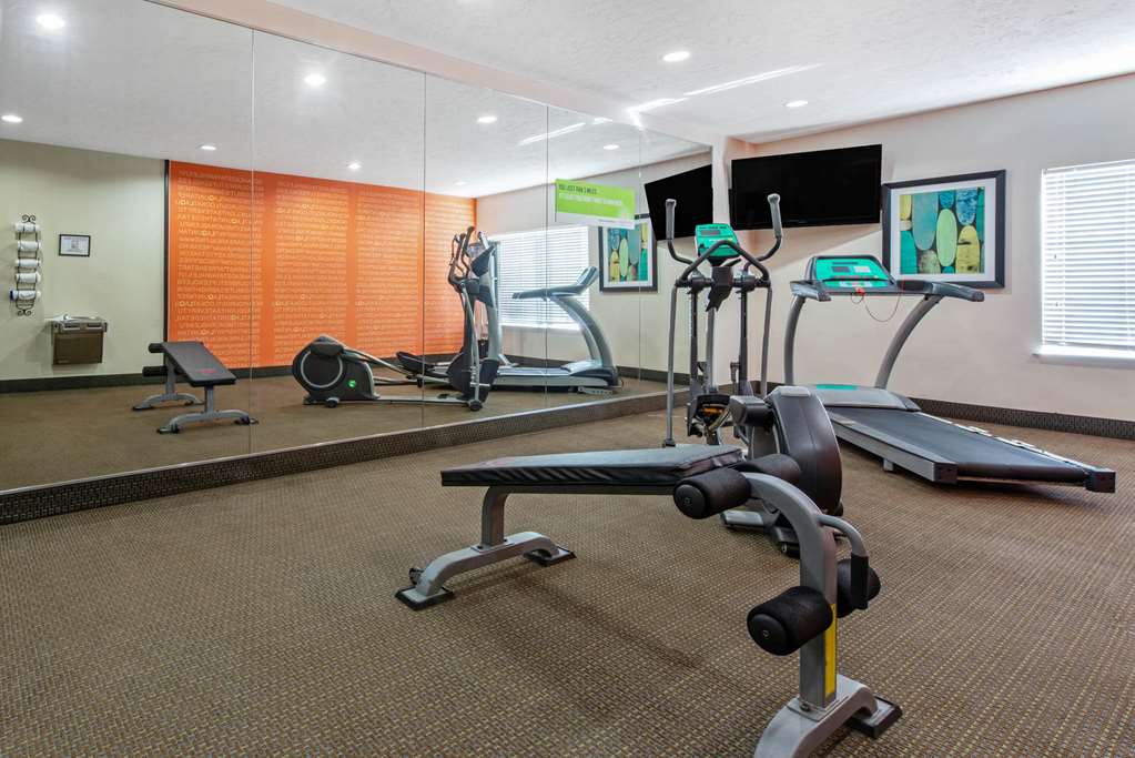 La Quinta Inn & Suites by Wyndham Leesville Ft. Polk - photo 8