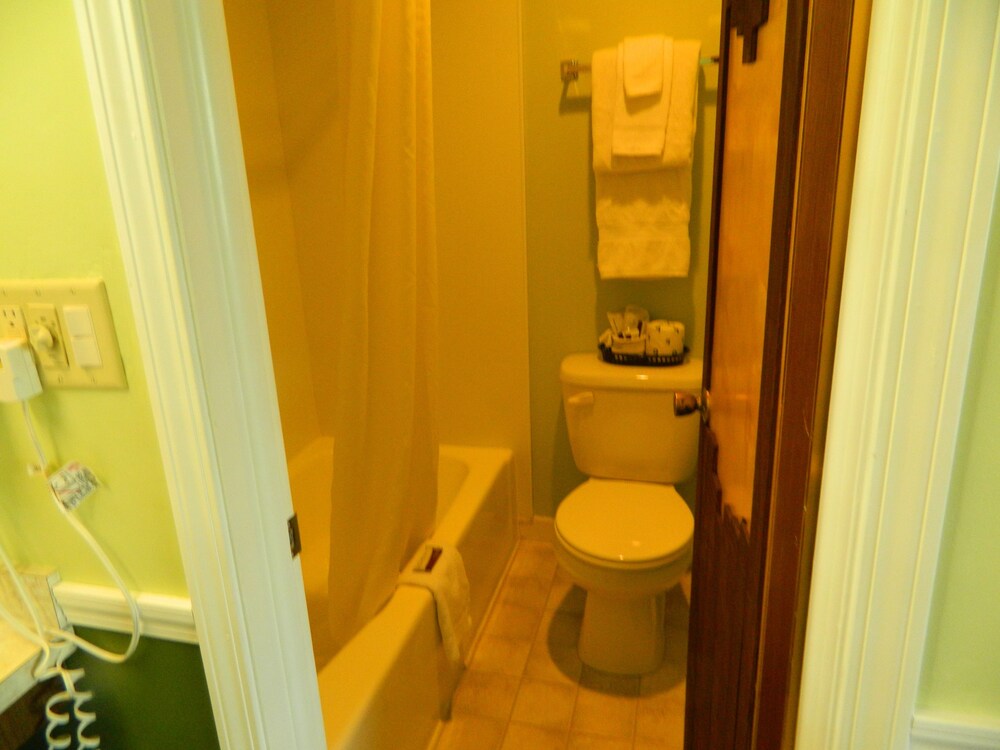 Country Motor Inn - photo 48