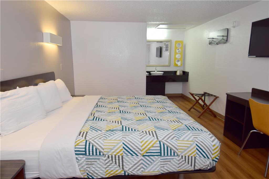 Motel 6 Hamburg NY - photo 16