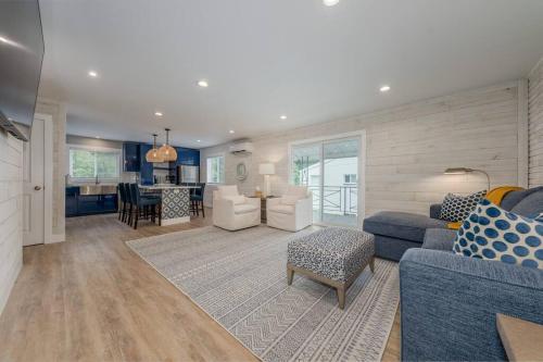 Sunset Family Villa C4 — 4-Star Luxury Hotel in Bridgman, United States