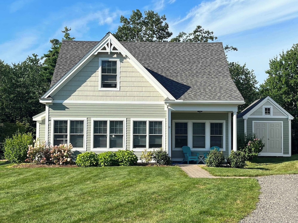 Maritime Meadows Charming Resort style Home - photo 40