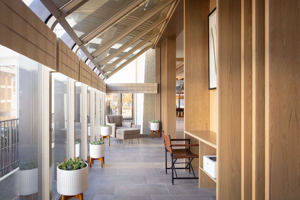 DoubleTree By Hilton Sacramento - photo 41