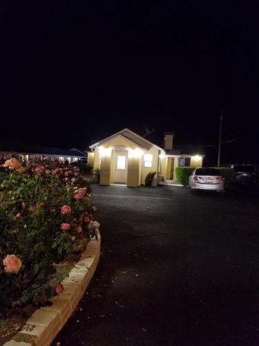 Edgewood Motel - photo 6