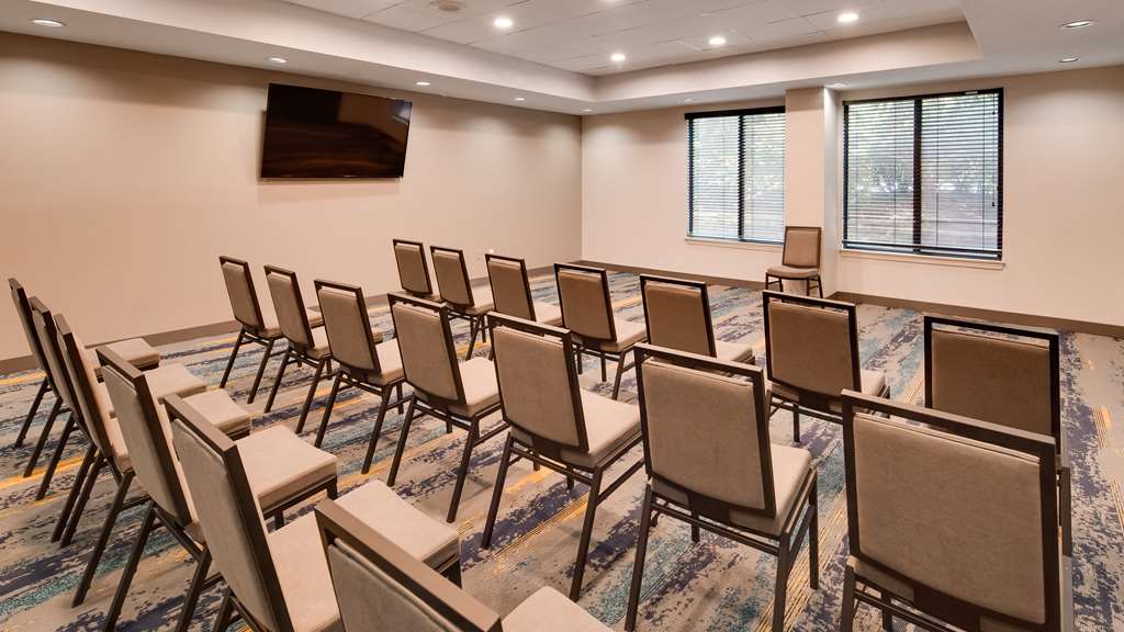 Best Western Plus Augusta North Inn & Suites - photo 8