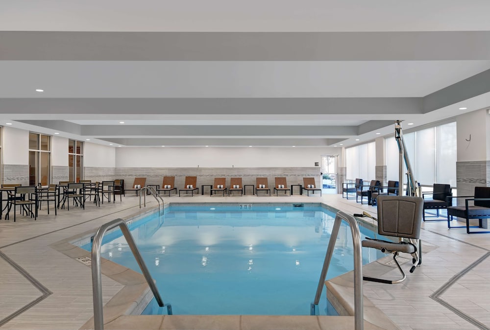 Homewood Suites by Hilton Edison Woodbridge - photo 27